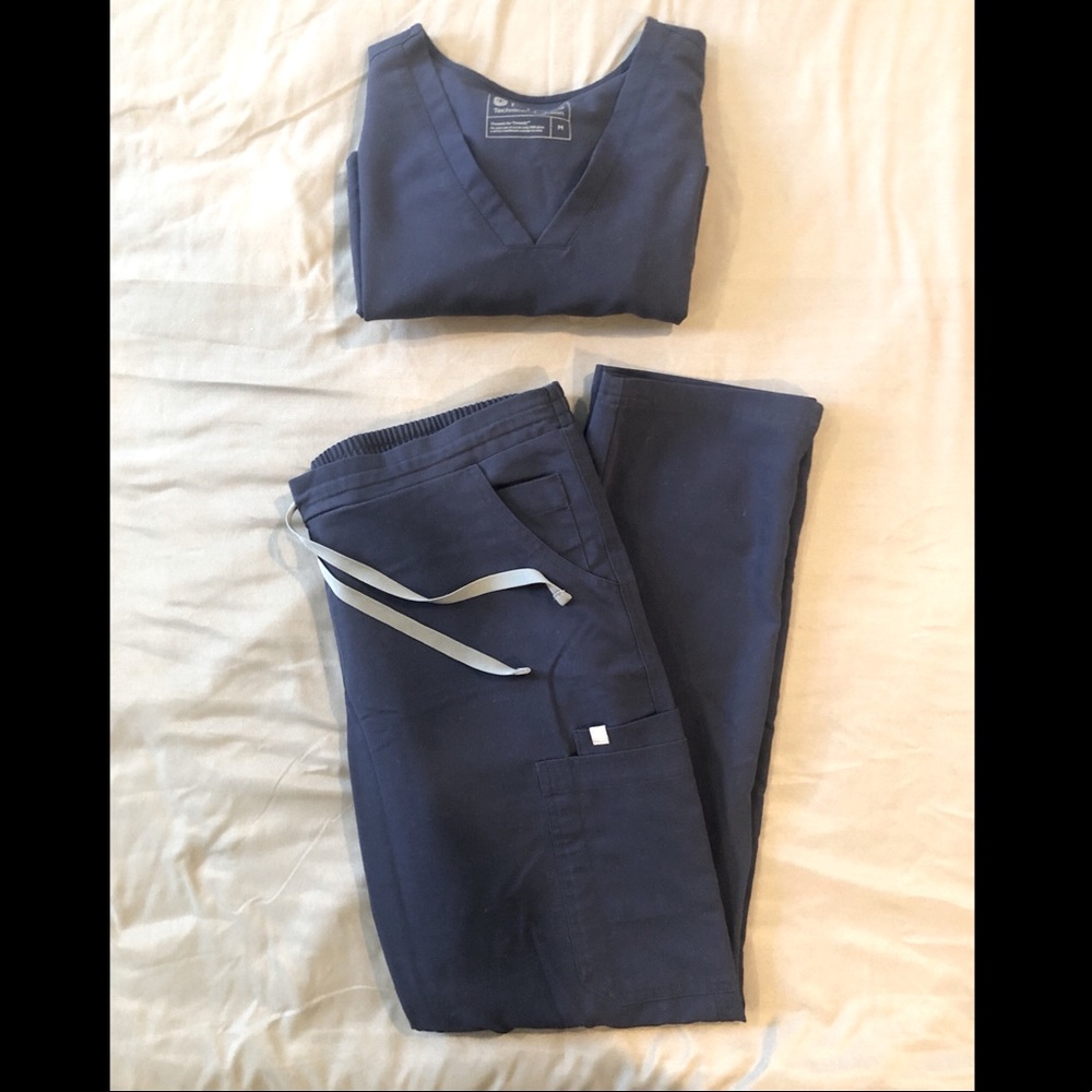 Figs Scrub set
